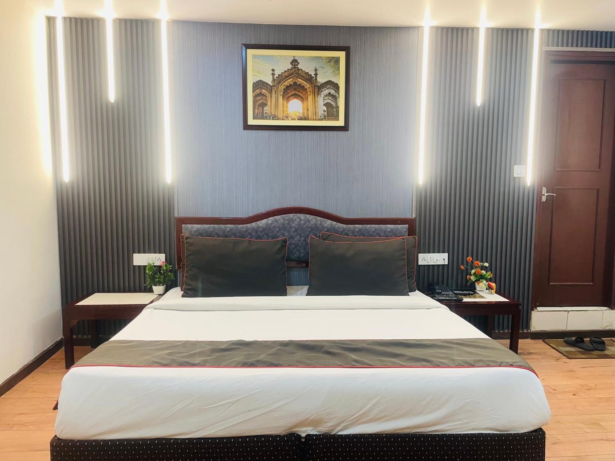 The Royal Presidency Inn Lucknow Eksteriør billede