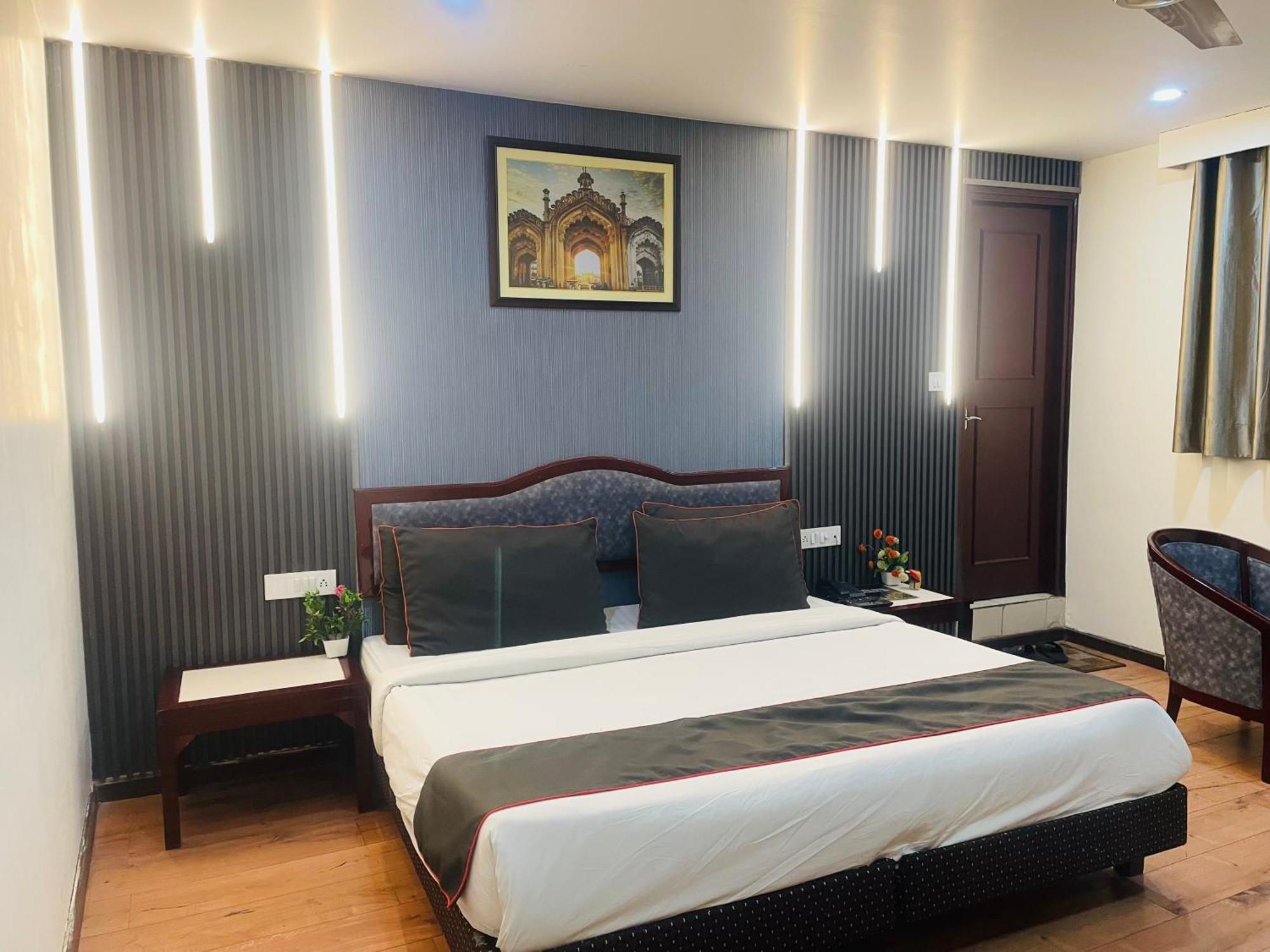 The Royal Presidency Inn Lucknow Eksteriør billede