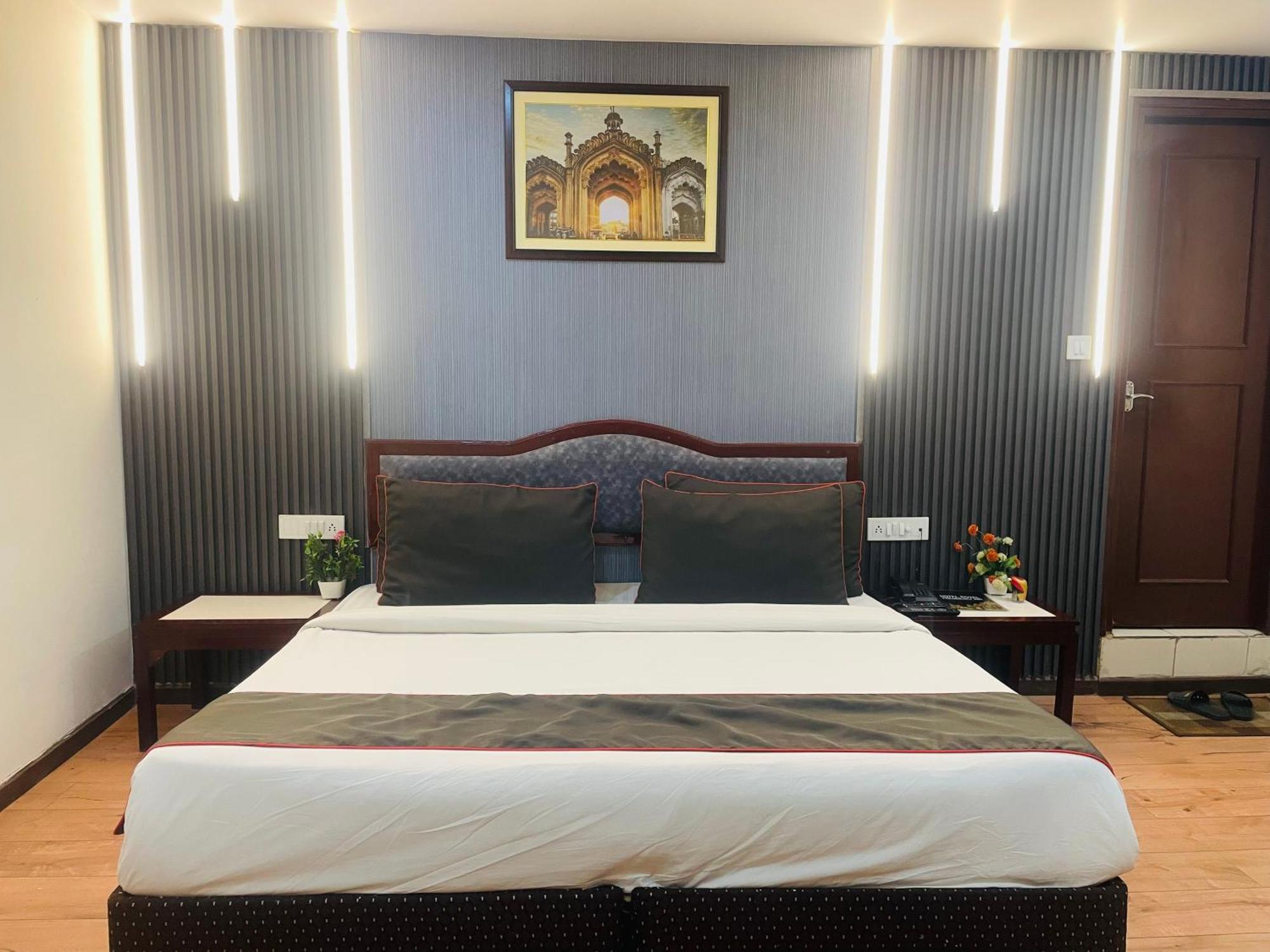The Royal Presidency Inn Lucknow Eksteriør billede