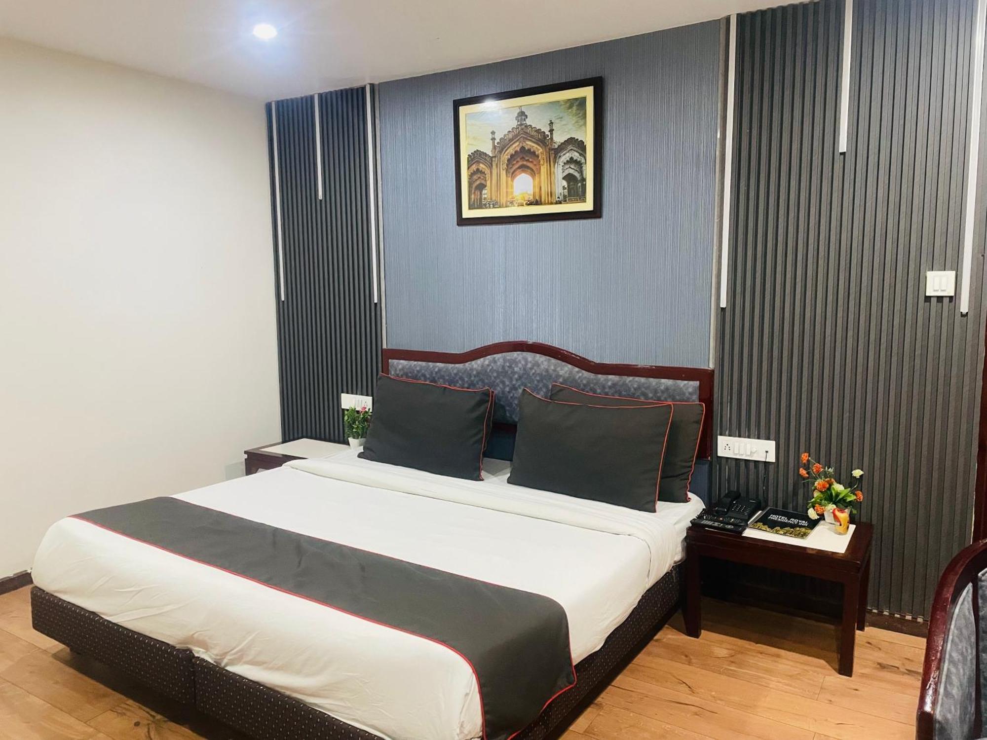 The Royal Presidency Inn Lucknow Eksteriør billede