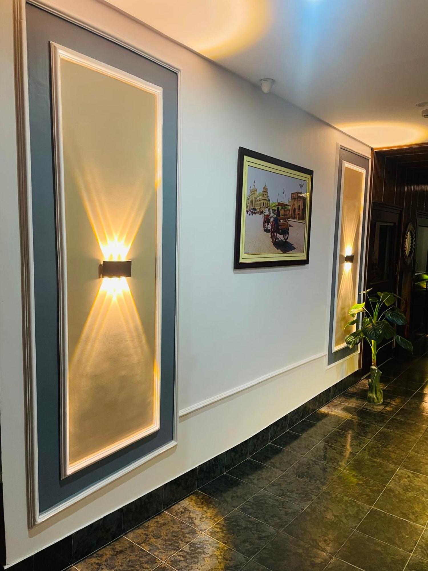 The Royal Presidency Inn Lucknow Eksteriør billede