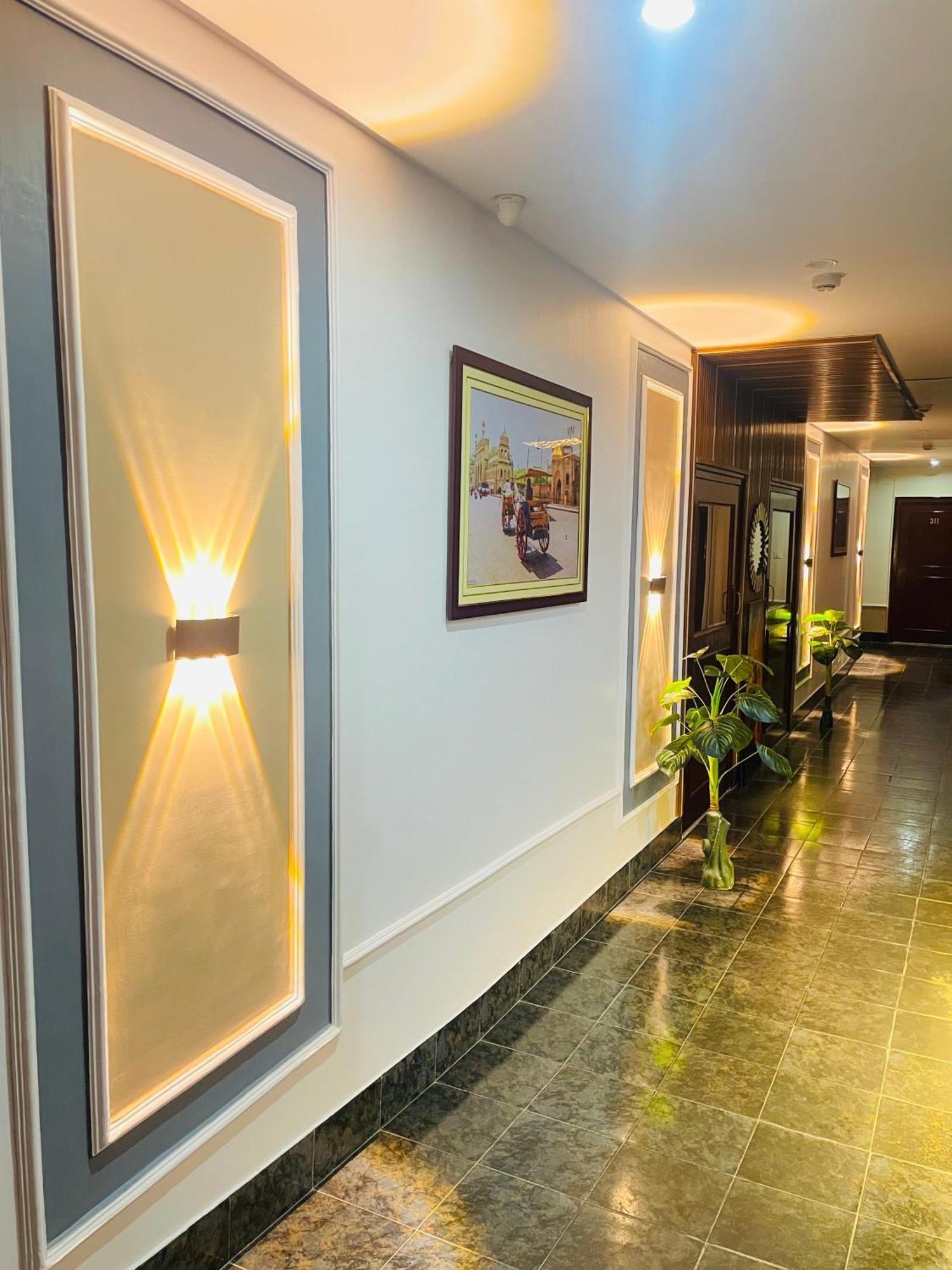 The Royal Presidency Inn Lucknow Eksteriør billede