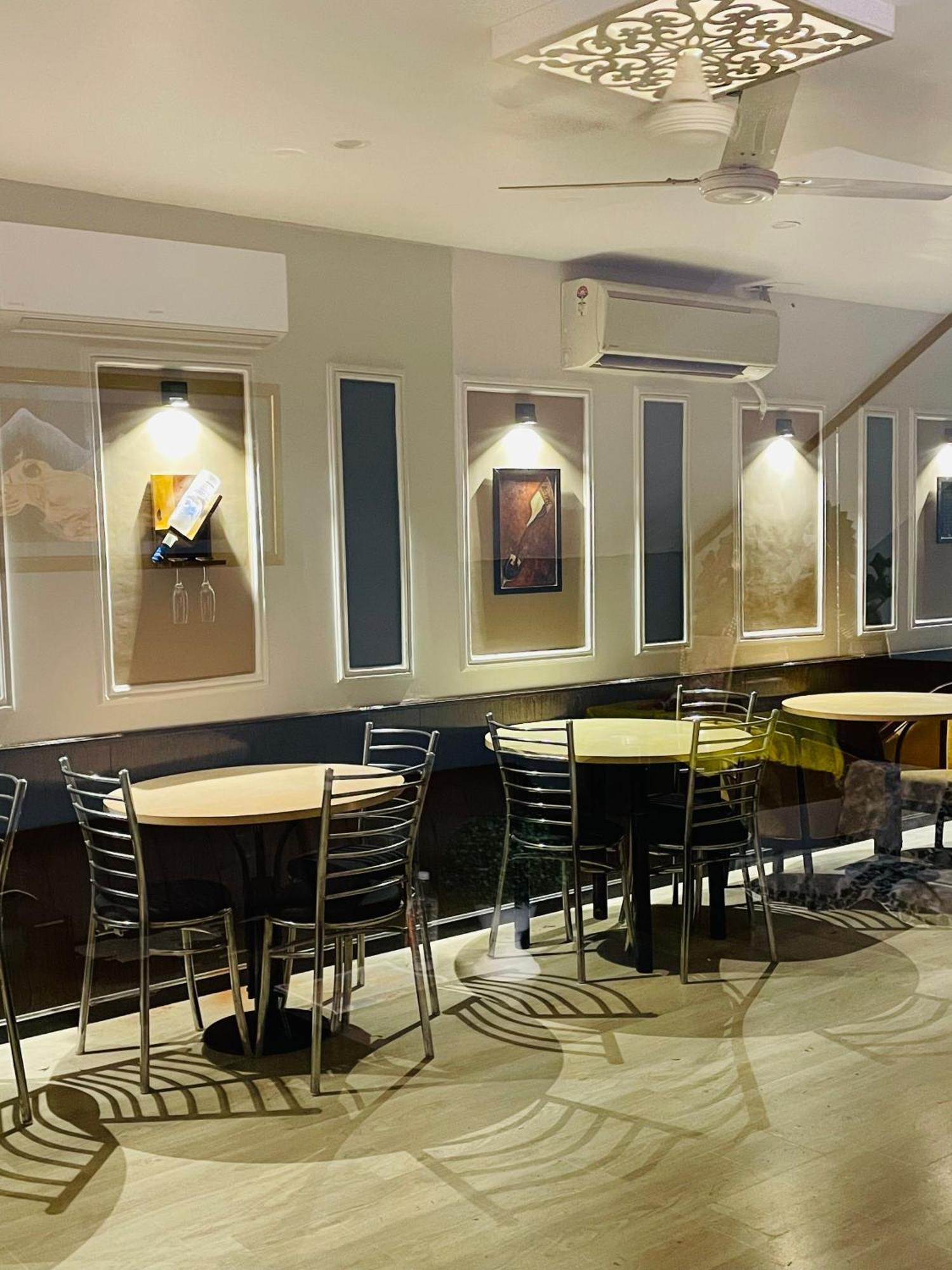 The Royal Presidency Inn Lucknow Eksteriør billede