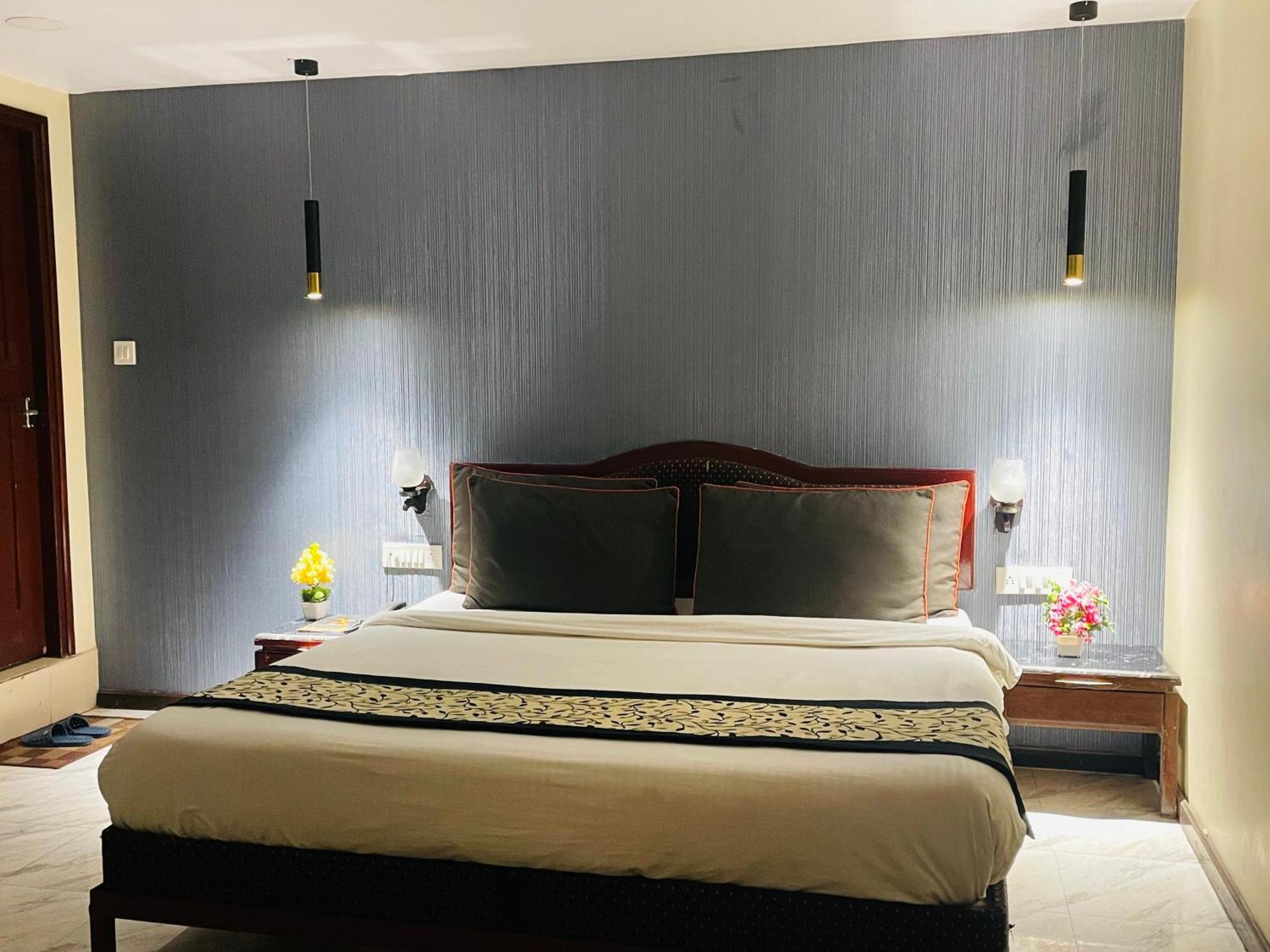 The Royal Presidency Inn Lucknow Eksteriør billede