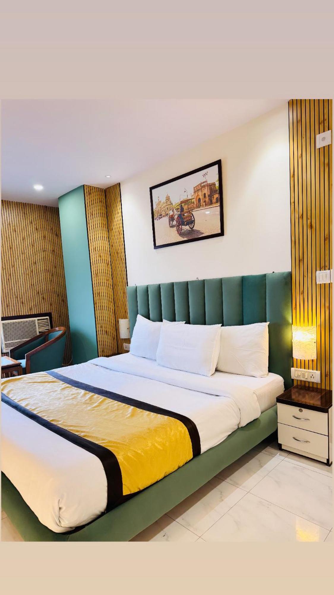 The Royal Presidency Inn Lucknow Eksteriør billede